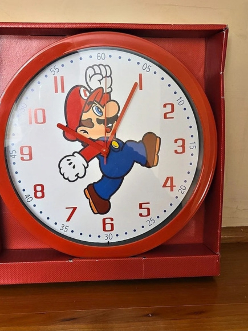 Nintendo Super Mario Wall Clock Analog Wall Clock Red & Blue Like New